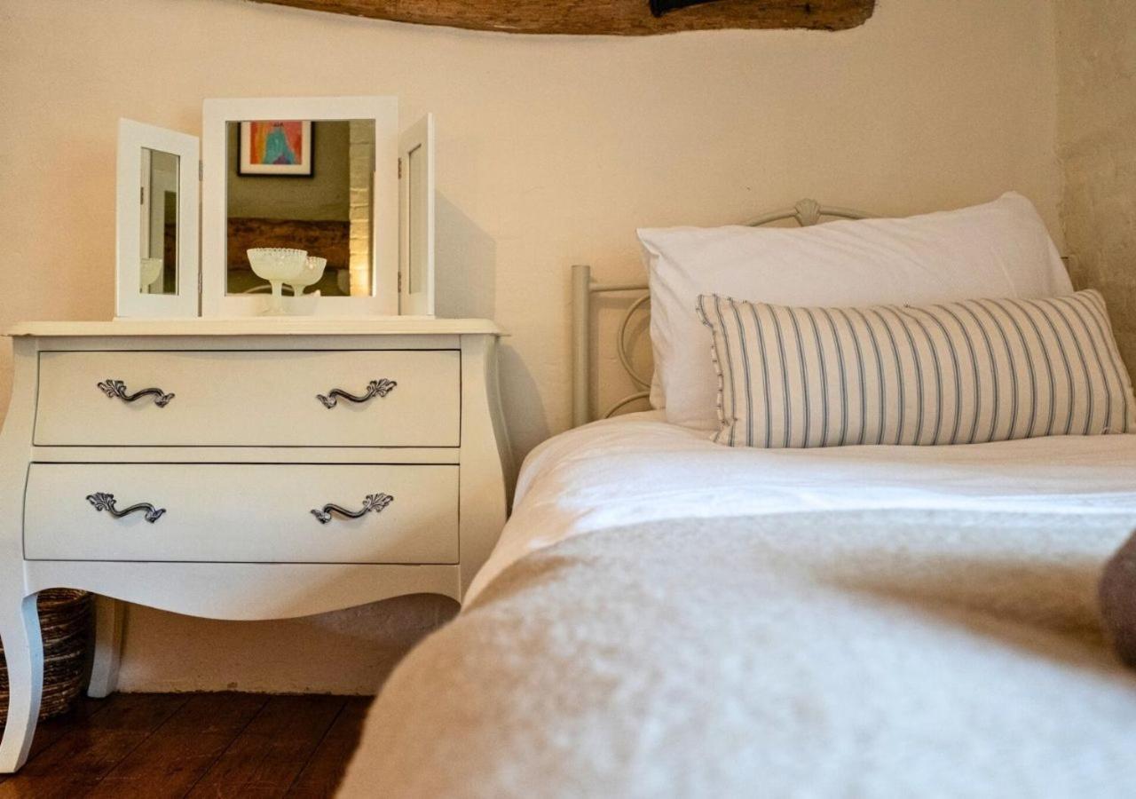 Clifford Chambers - Cosy 2 Bedroom Cottage! Shottery ภายนอก รูปภาพ